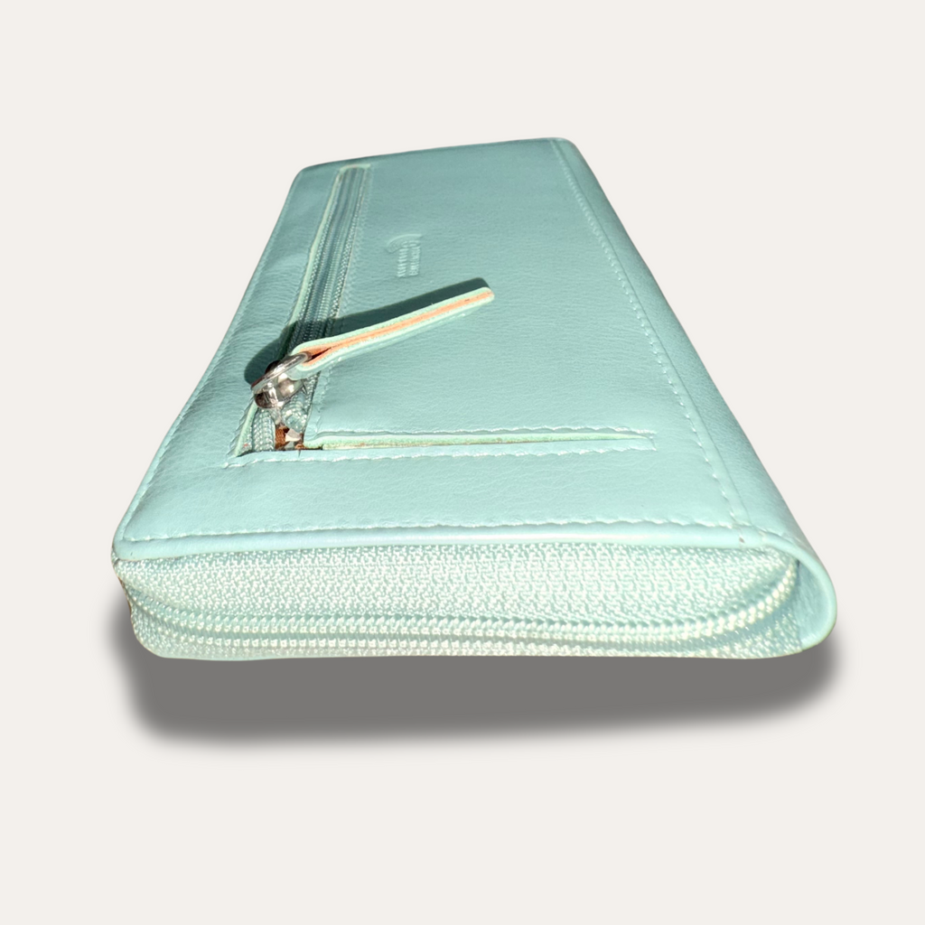 Long Cyan